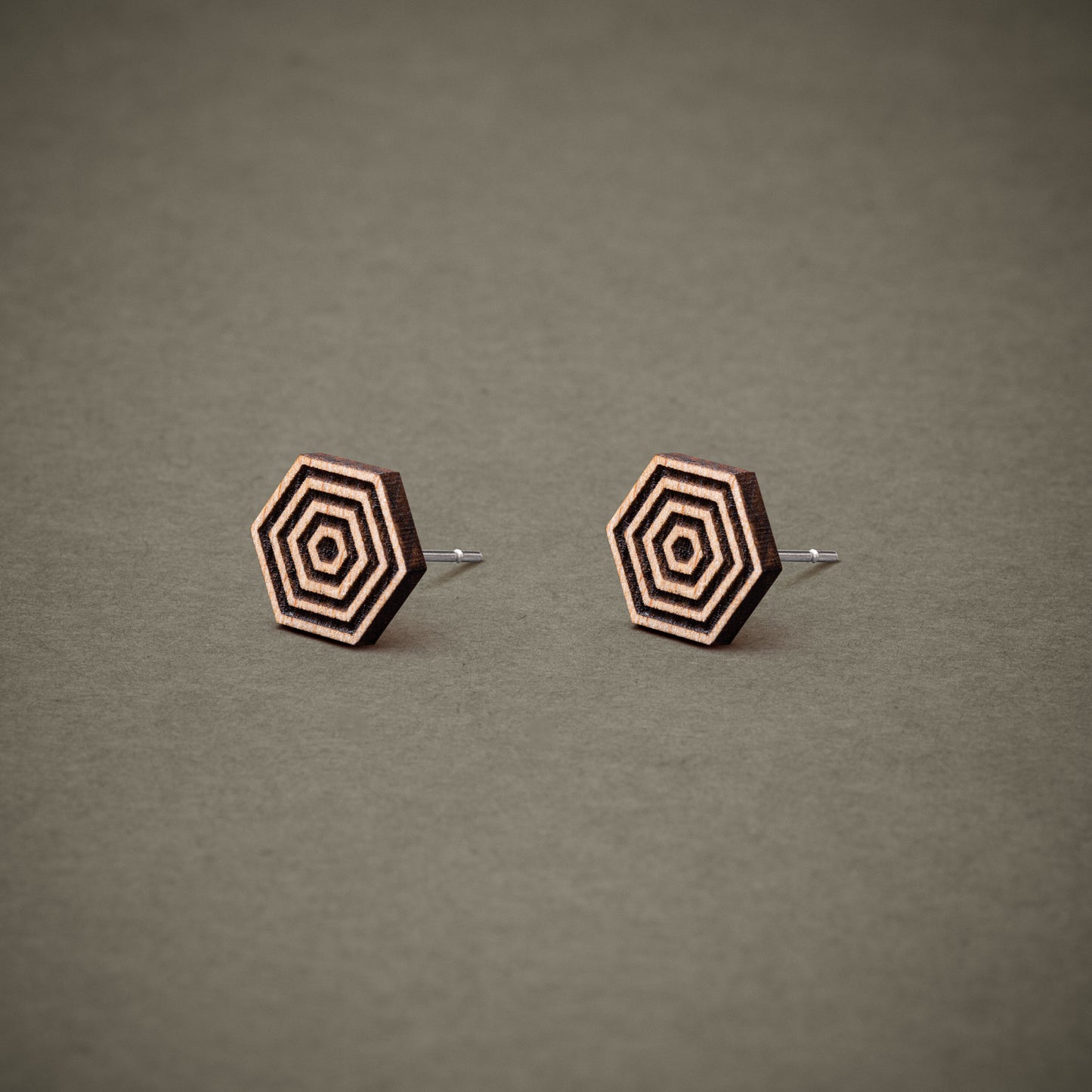 Ohrstecker aus Holz "Hexagon2" // 9mm