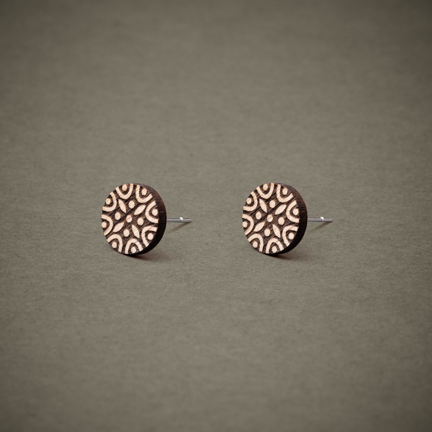 Ohrstecker aus Holz "Mandala2" // 7mm / 9mm