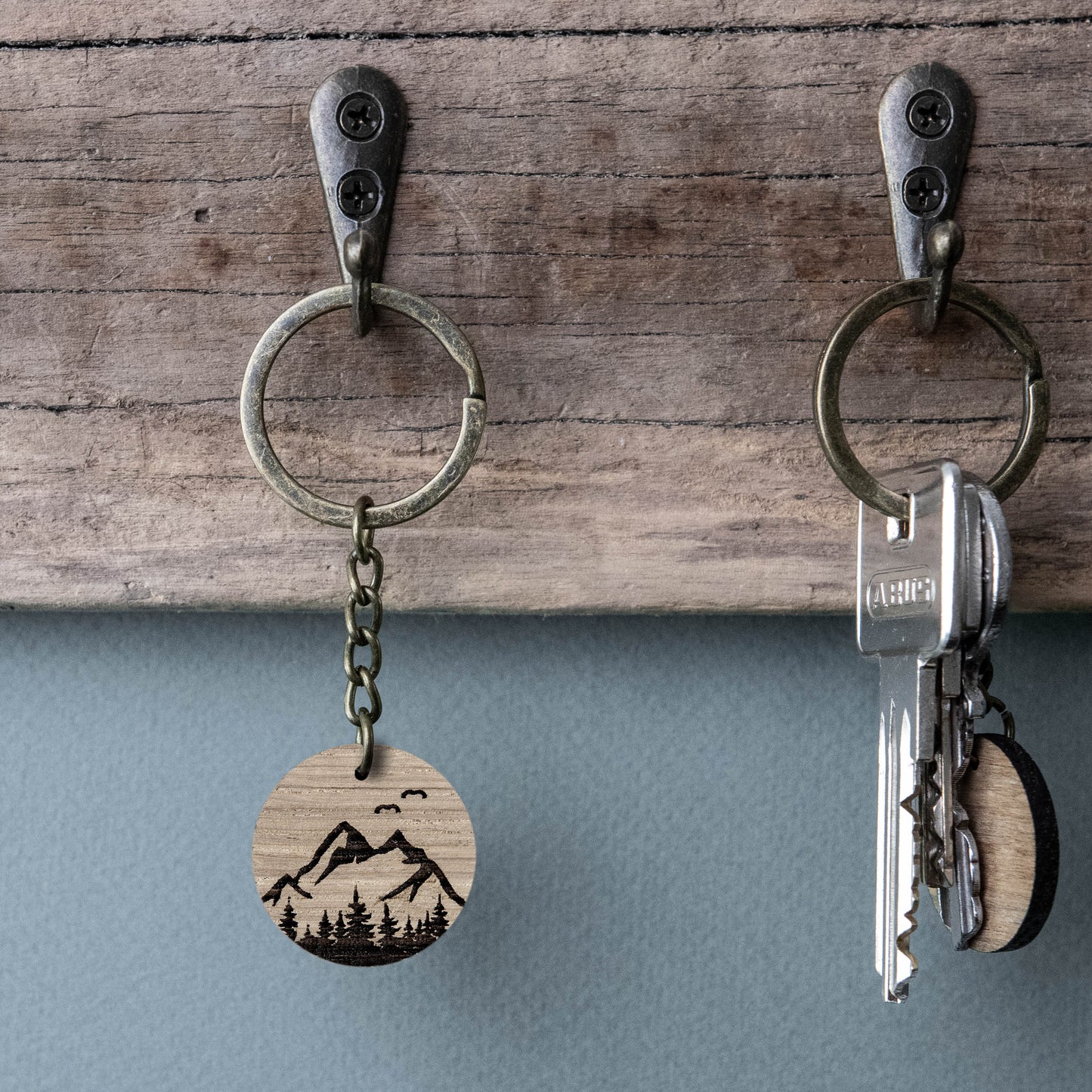 Schlüsselanhänger aus Holz // Berge // Eiche