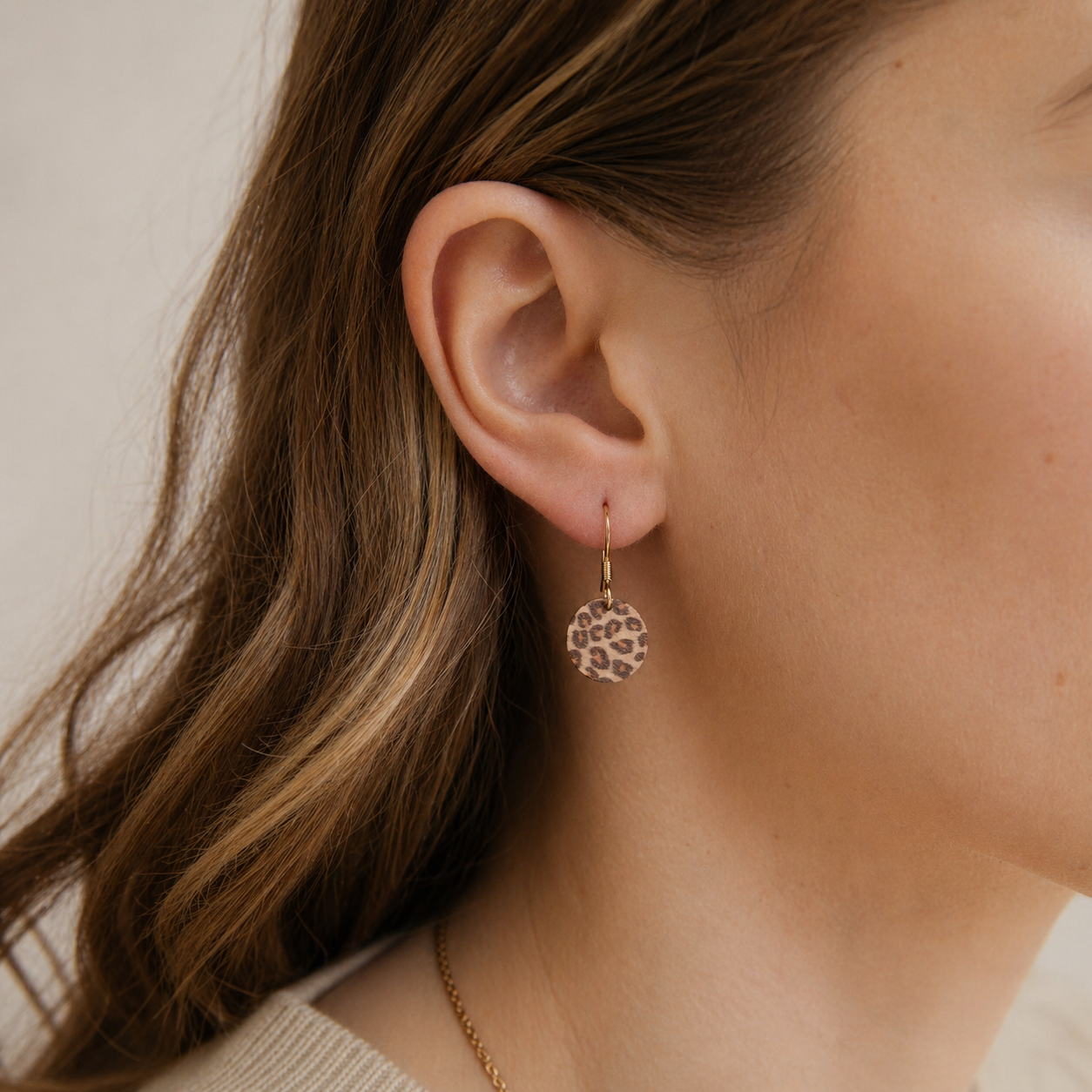 Leo Dot – Leichte Statement Ohrringe