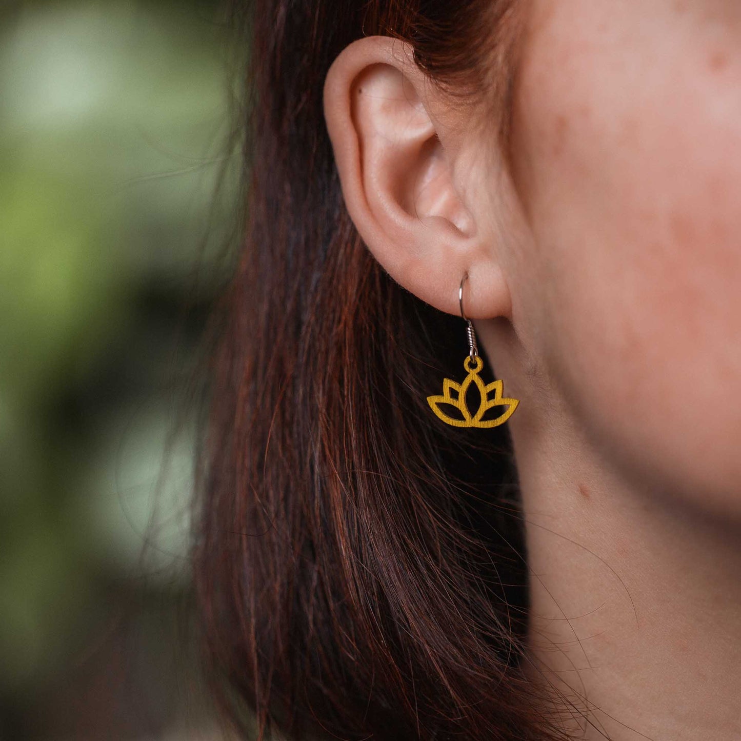 Ohrringe / Ohrhänger aus Holz - Flower Lotus