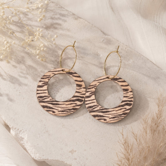 Zebra Groove – Leichte Statement Ohrringe