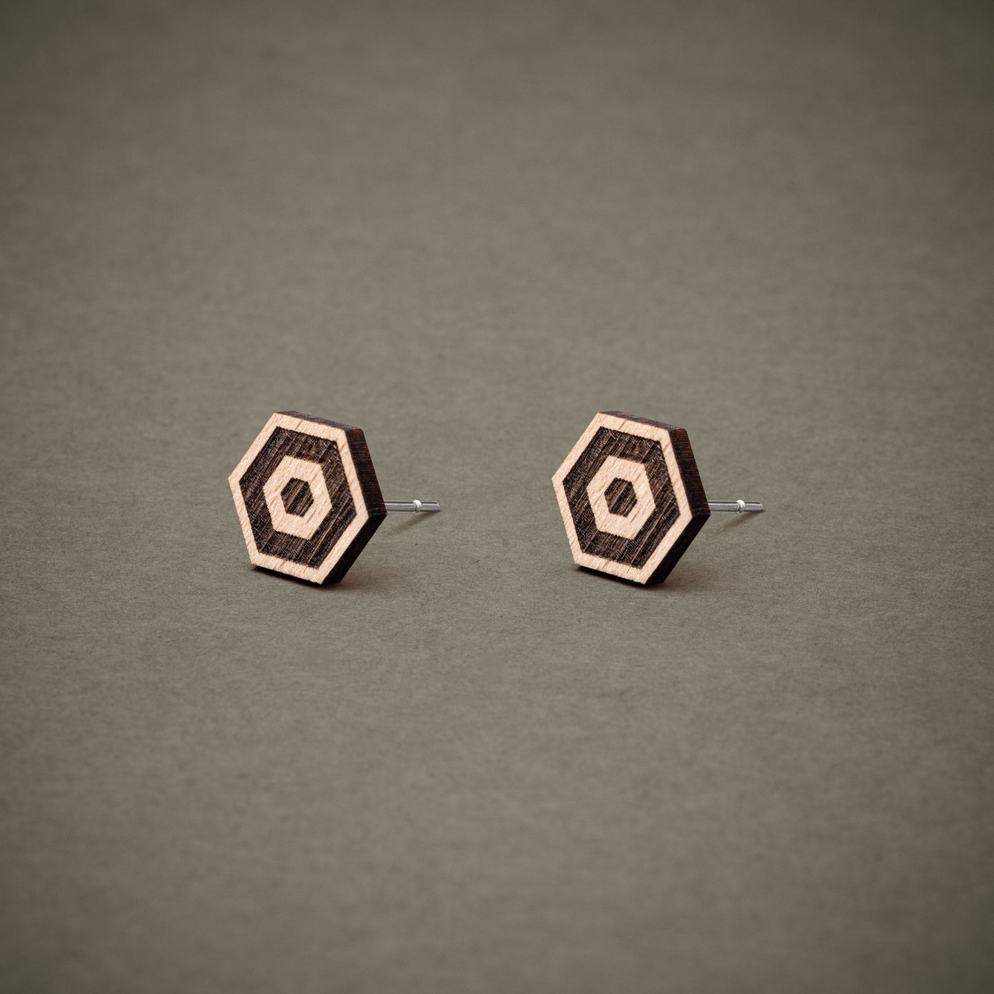 Ohrstecker aus Holz "Hexagon1" // 9mm